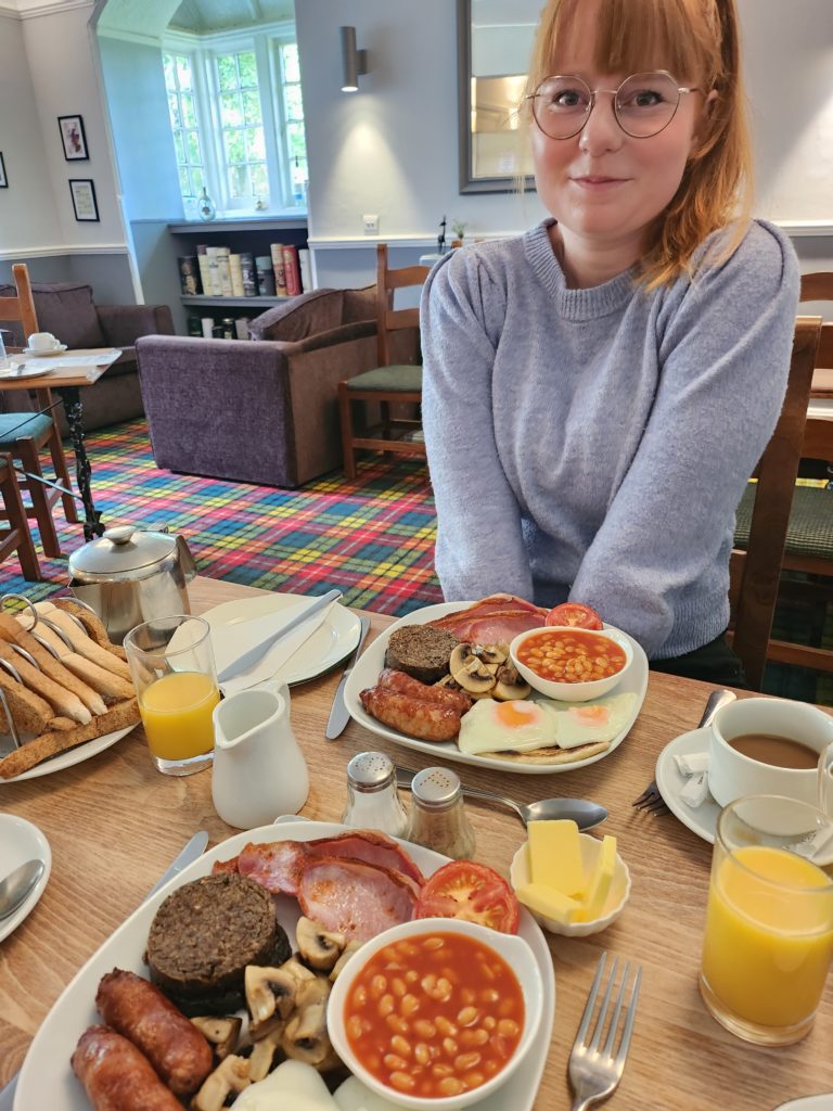 Petit déjeuner écossais typique avec Alicia © Le Voyage de FloLili - Blog de Voyage